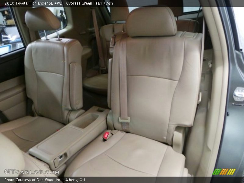 Cypress Green Pearl / Ash 2010 Toyota Highlander SE 4WD