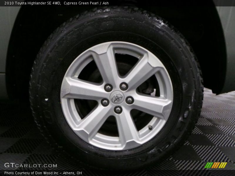 Cypress Green Pearl / Ash 2010 Toyota Highlander SE 4WD