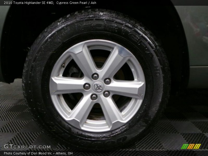 Cypress Green Pearl / Ash 2010 Toyota Highlander SE 4WD