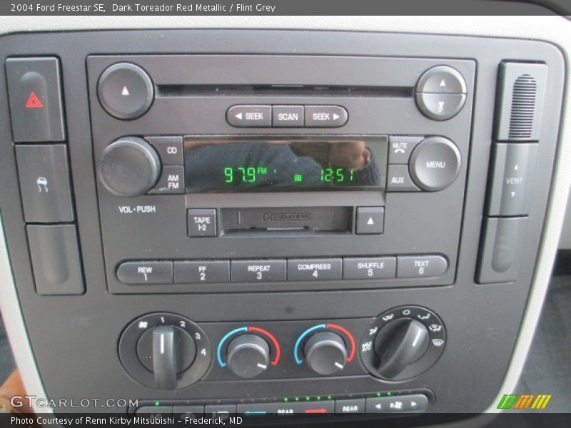 Dark Toreador Red Metallic / Flint Grey 2004 Ford Freestar SE