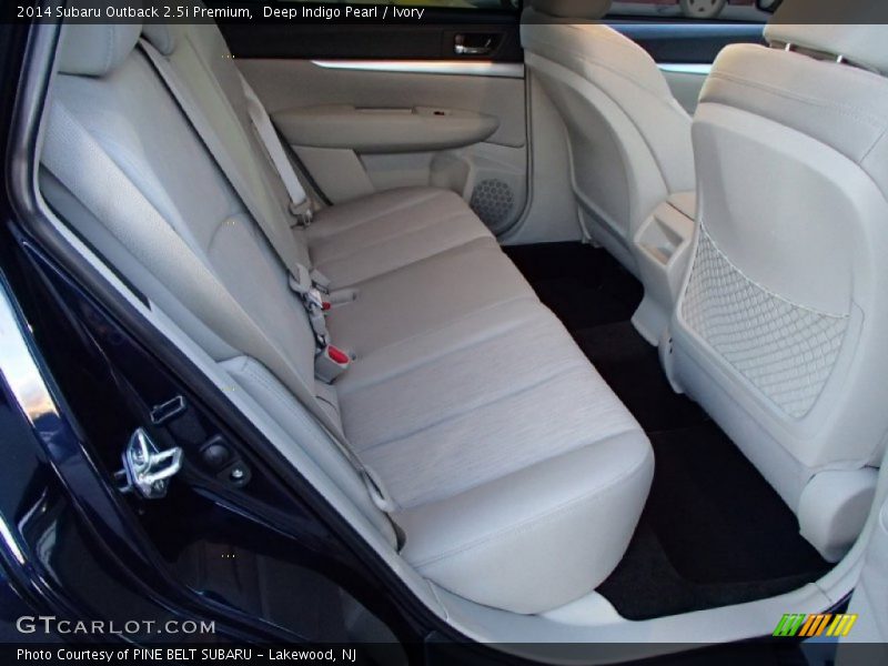 Deep Indigo Pearl / Ivory 2014 Subaru Outback 2.5i Premium