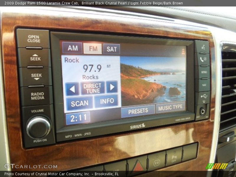 Brilliant Black Crystal Pearl / Light Pebble Beige/Bark Brown 2009 Dodge Ram 1500 Laramie Crew Cab