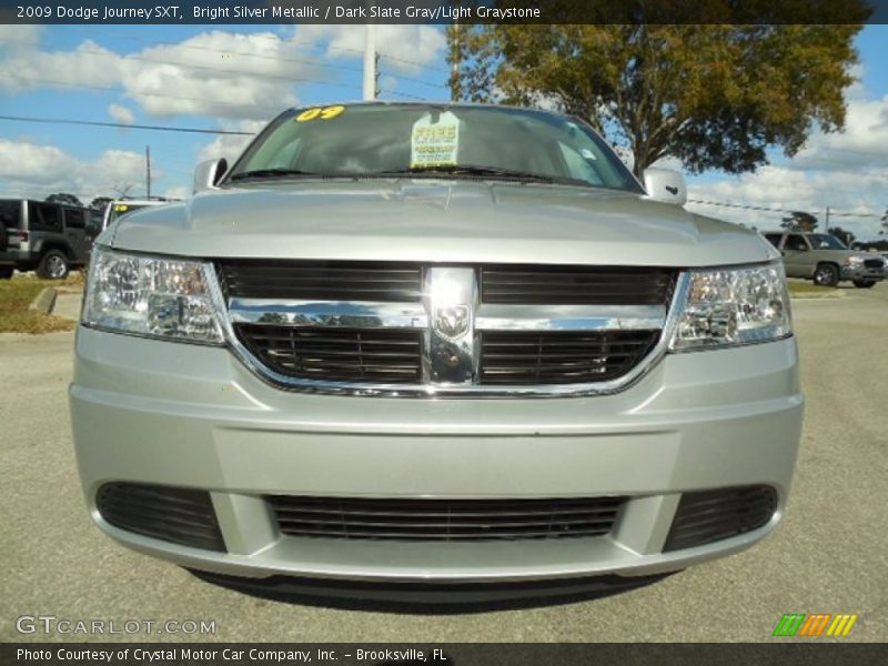 Bright Silver Metallic / Dark Slate Gray/Light Graystone 2009 Dodge Journey SXT