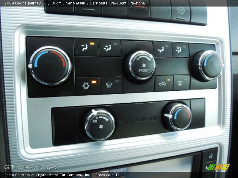 Bright Silver Metallic / Dark Slate Gray/Light Graystone 2009 Dodge Journey SXT