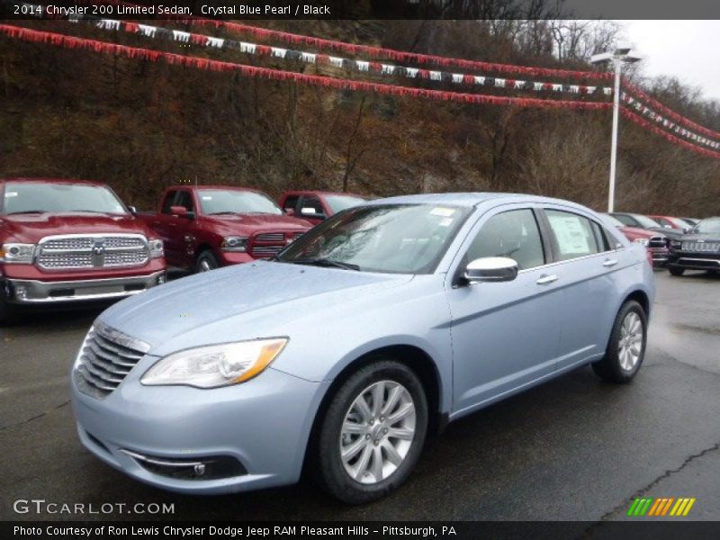 Front 3/4 View of 2014 200 Limited Sedan