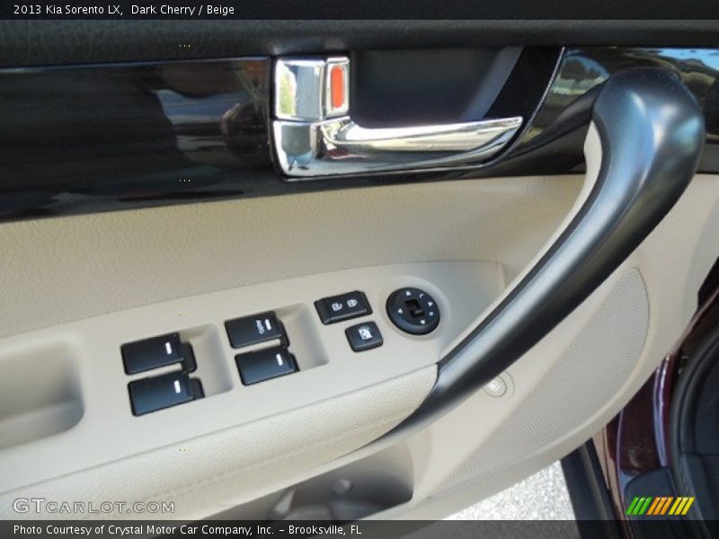 Dark Cherry / Beige 2013 Kia Sorento LX