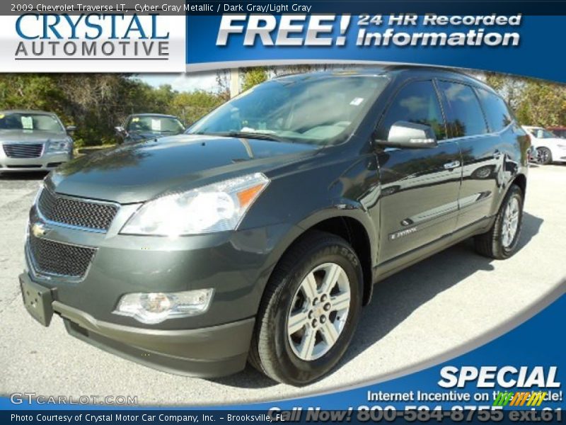 Cyber Gray Metallic / Dark Gray/Light Gray 2009 Chevrolet Traverse LT