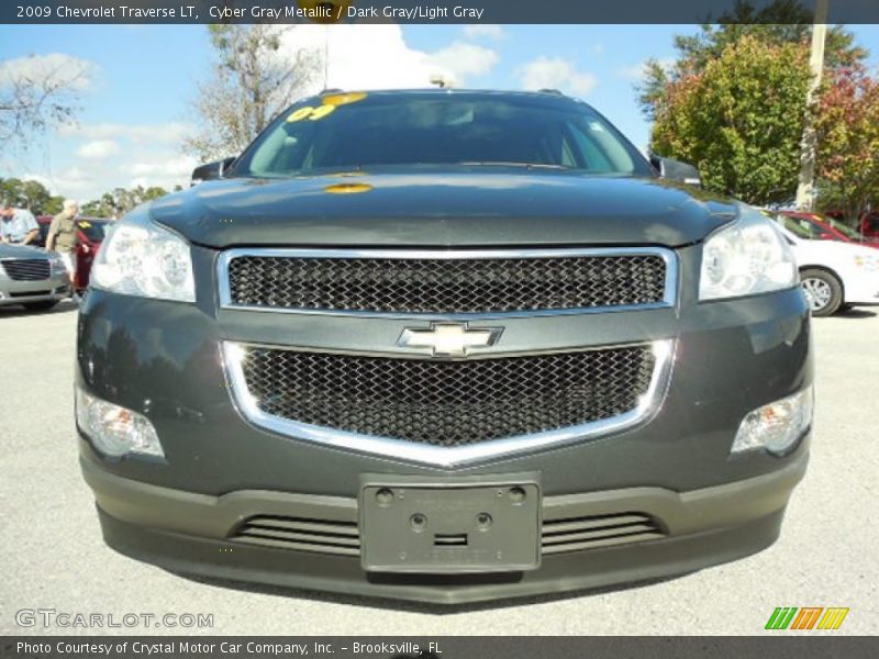 Cyber Gray Metallic / Dark Gray/Light Gray 2009 Chevrolet Traverse LT