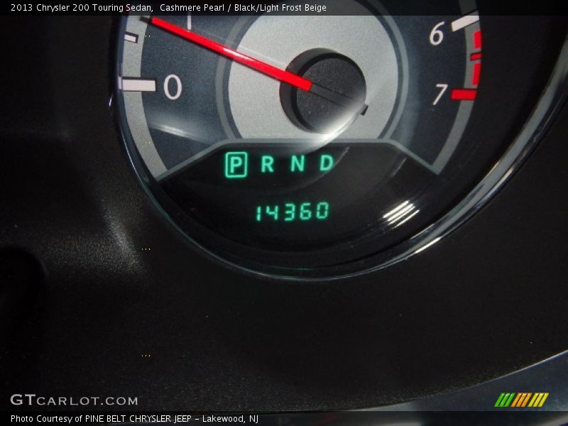 Cashmere Pearl / Black/Light Frost Beige 2013 Chrysler 200 Touring Sedan