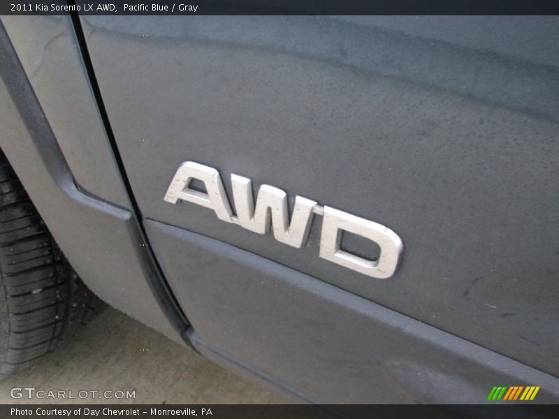 Pacific Blue / Gray 2011 Kia Sorento LX AWD
