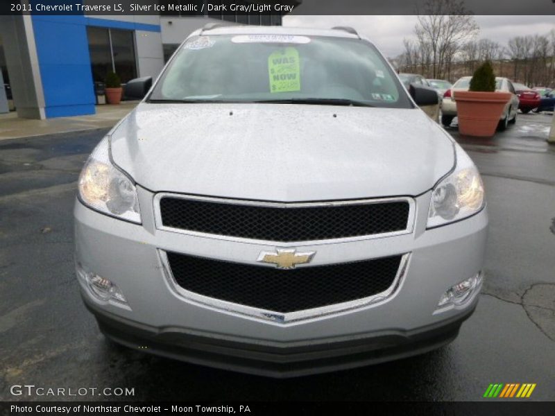 Silver Ice Metallic / Dark Gray/Light Gray 2011 Chevrolet Traverse LS