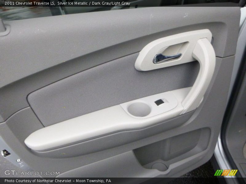 Silver Ice Metallic / Dark Gray/Light Gray 2011 Chevrolet Traverse LS