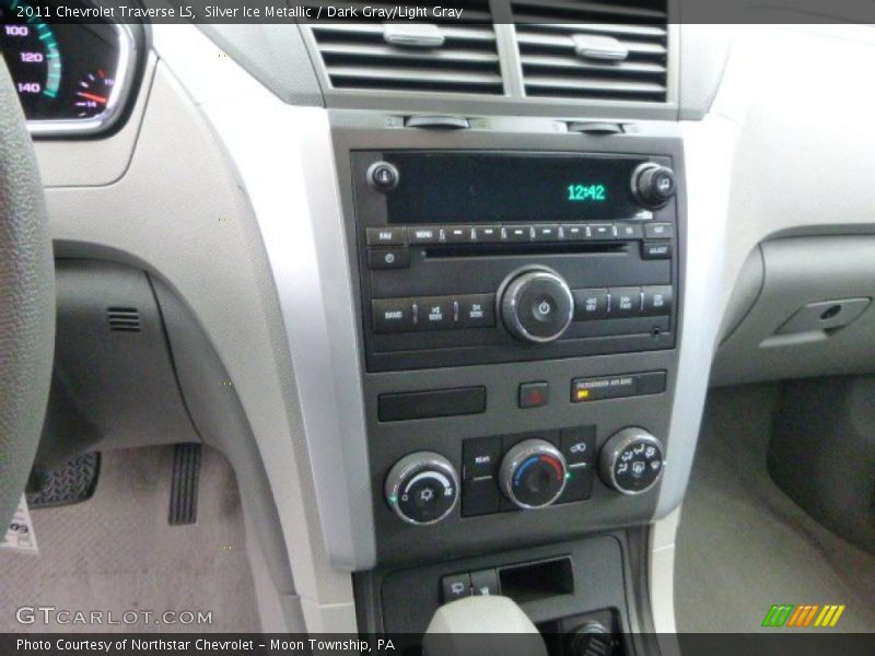 Silver Ice Metallic / Dark Gray/Light Gray 2011 Chevrolet Traverse LS