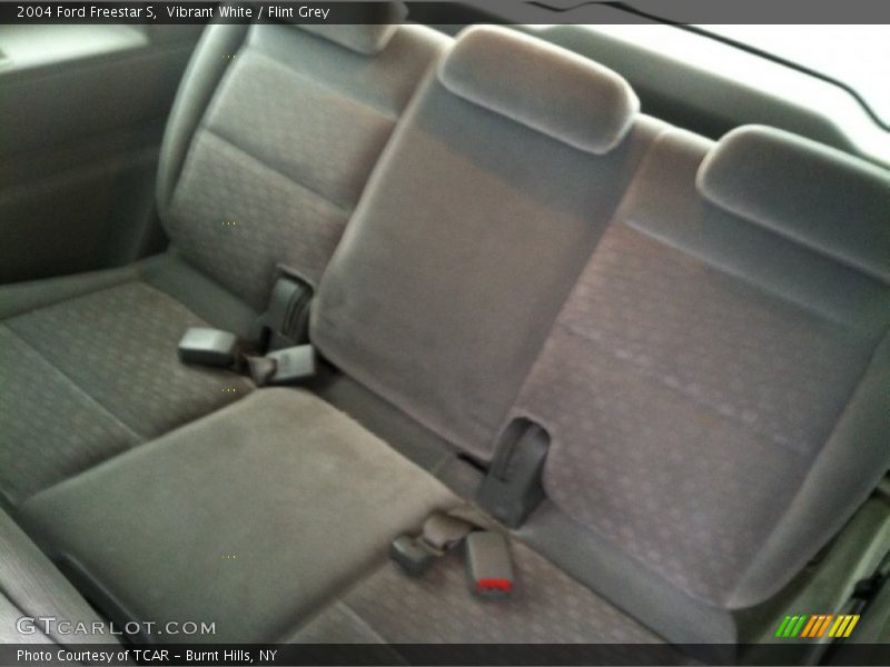 Vibrant White / Flint Grey 2004 Ford Freestar S