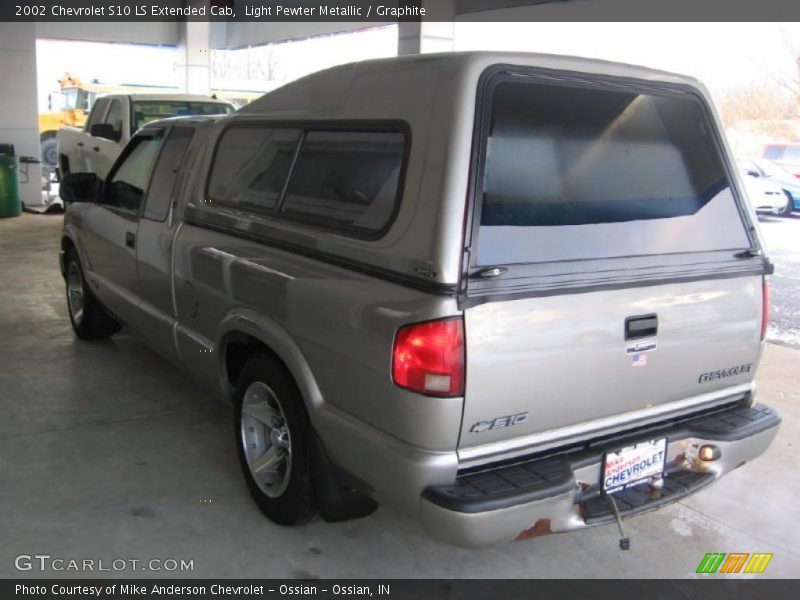 Light Pewter Metallic / Graphite 2002 Chevrolet S10 LS Extended Cab
