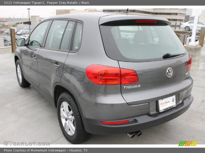 Pepper Gray Metallic / Black 2013 Volkswagen Tiguan S
