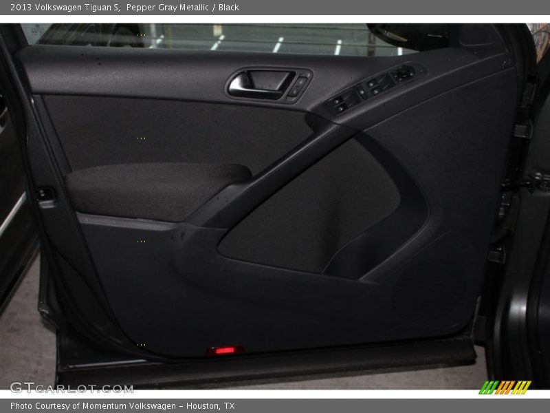 Pepper Gray Metallic / Black 2013 Volkswagen Tiguan S