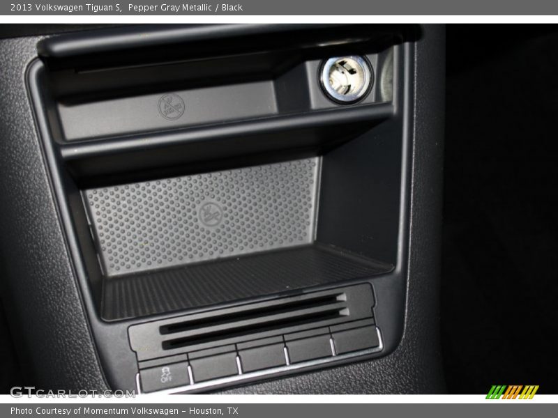 Pepper Gray Metallic / Black 2013 Volkswagen Tiguan S