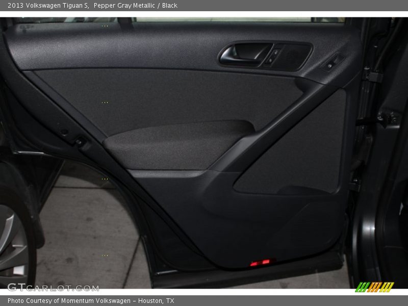 Pepper Gray Metallic / Black 2013 Volkswagen Tiguan S