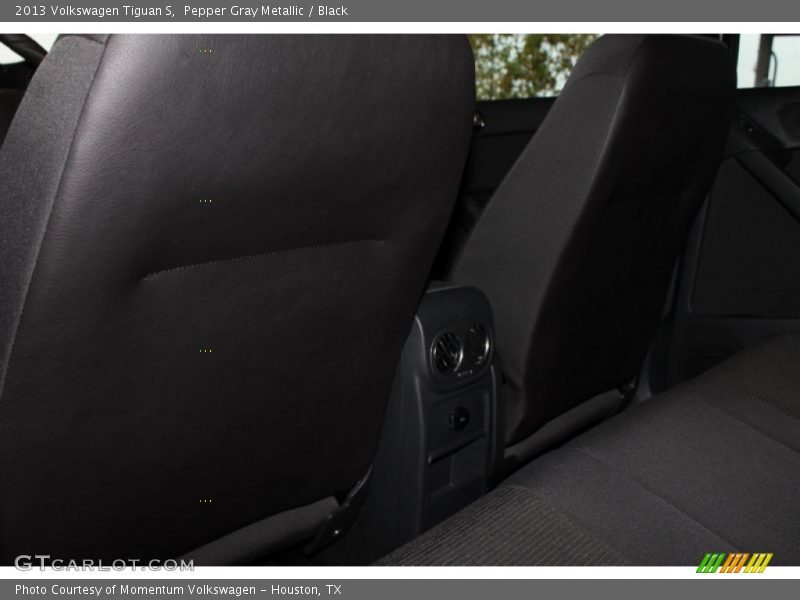 Pepper Gray Metallic / Black 2013 Volkswagen Tiguan S