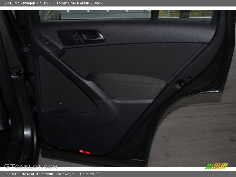 Pepper Gray Metallic / Black 2013 Volkswagen Tiguan S