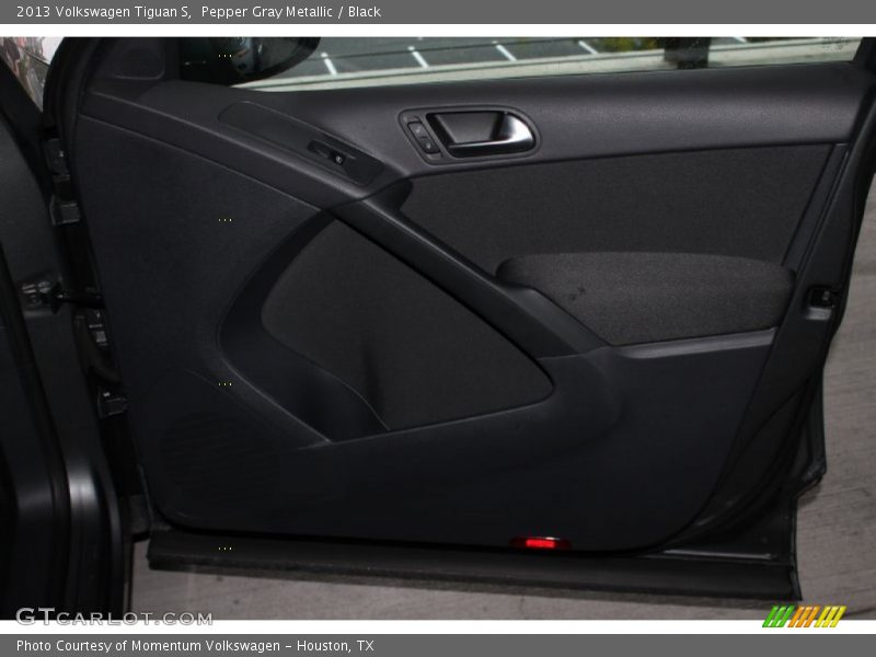 Pepper Gray Metallic / Black 2013 Volkswagen Tiguan S