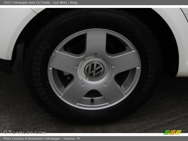 Cool White / Beige 2002 Volkswagen Jetta GLS Sedan