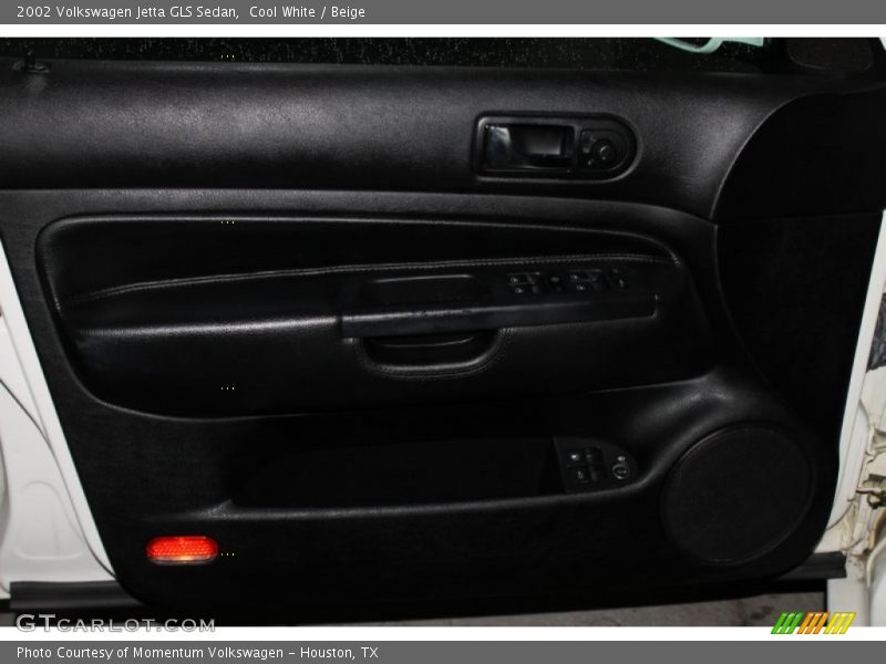 Cool White / Beige 2002 Volkswagen Jetta GLS Sedan