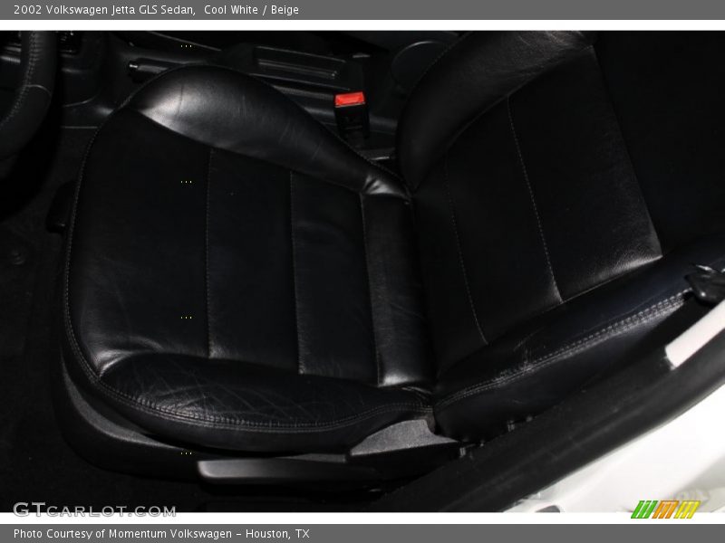 Cool White / Beige 2002 Volkswagen Jetta GLS Sedan