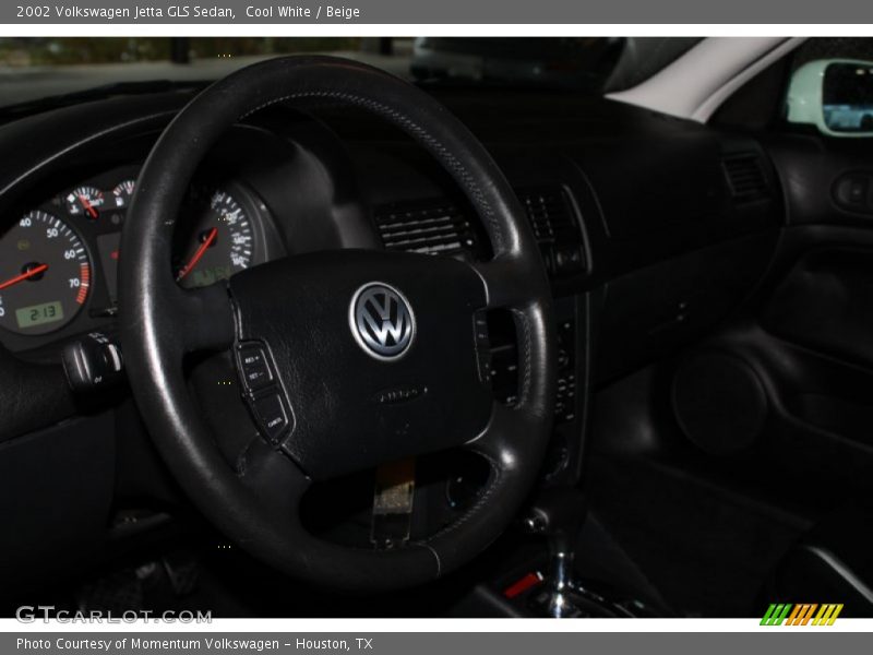 Cool White / Beige 2002 Volkswagen Jetta GLS Sedan
