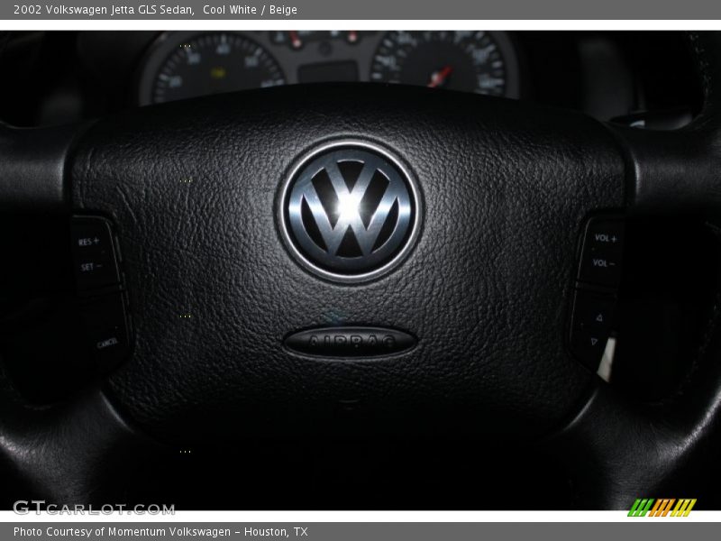 Cool White / Beige 2002 Volkswagen Jetta GLS Sedan