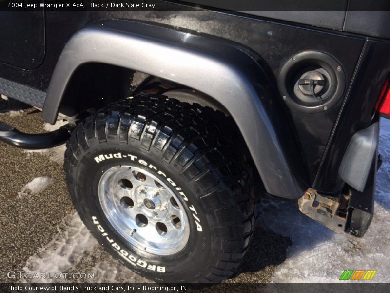 Black / Dark Slate Gray 2004 Jeep Wrangler X 4x4