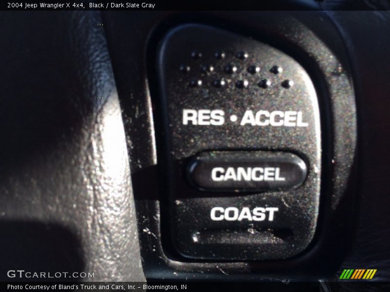 Black / Dark Slate Gray 2004 Jeep Wrangler X 4x4