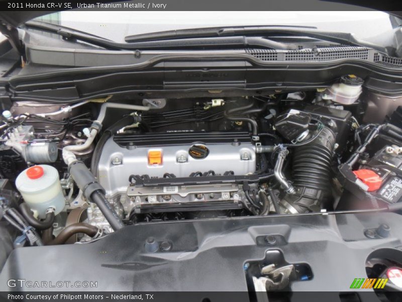 Urban Titanium Metallic / Ivory 2011 Honda CR-V SE