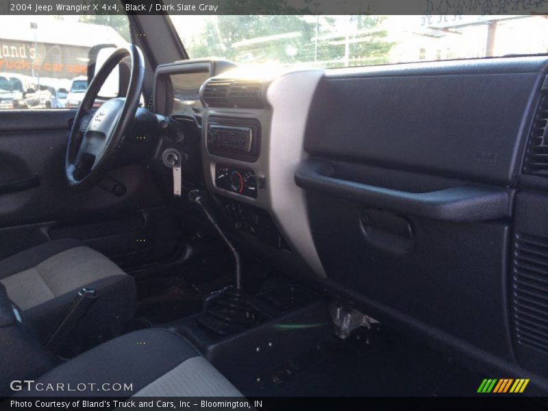 Black / Dark Slate Gray 2004 Jeep Wrangler X 4x4