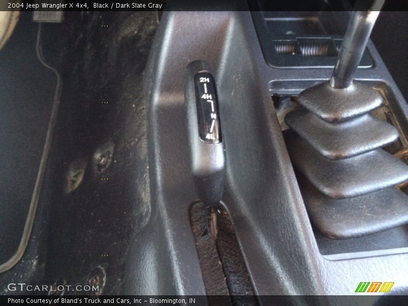 Black / Dark Slate Gray 2004 Jeep Wrangler X 4x4