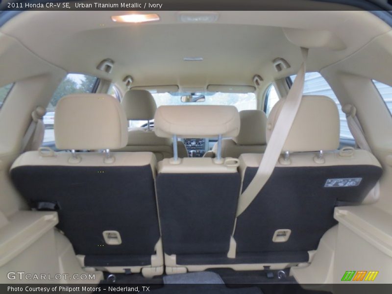 Urban Titanium Metallic / Ivory 2011 Honda CR-V SE