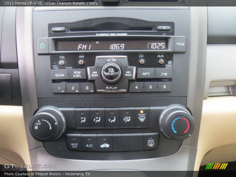 Urban Titanium Metallic / Ivory 2011 Honda CR-V SE
