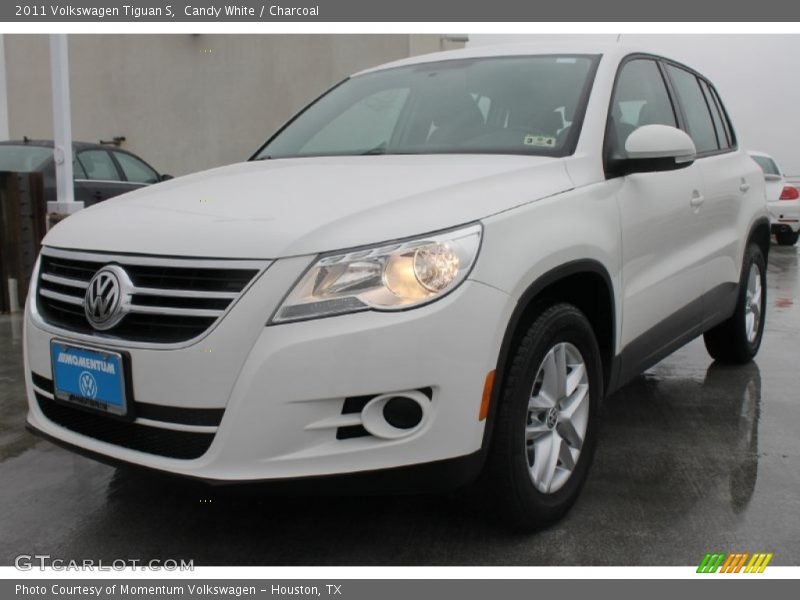 Candy White / Charcoal 2011 Volkswagen Tiguan S