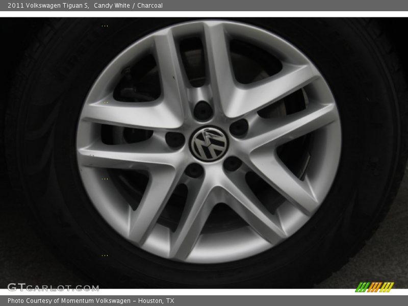 Candy White / Charcoal 2011 Volkswagen Tiguan S