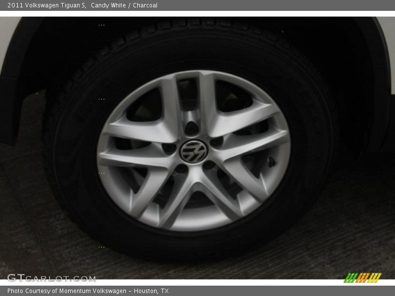 Candy White / Charcoal 2011 Volkswagen Tiguan S