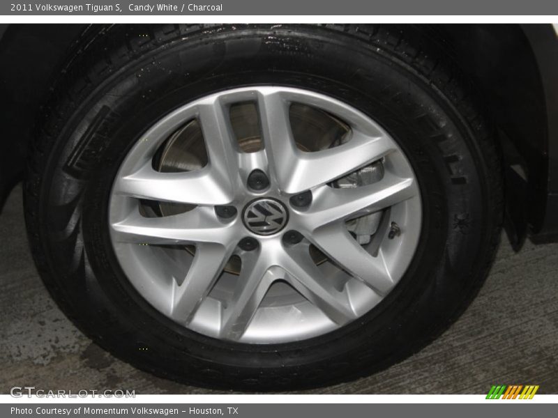Candy White / Charcoal 2011 Volkswagen Tiguan S