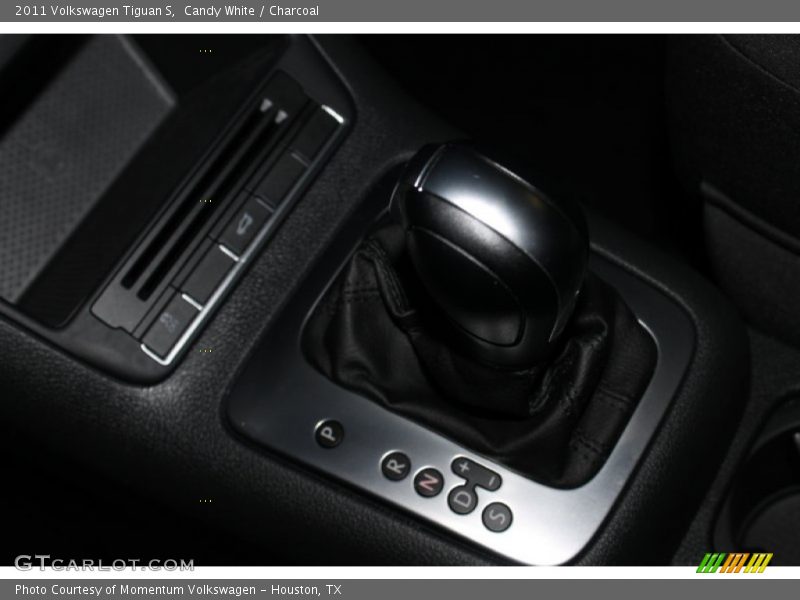 Candy White / Charcoal 2011 Volkswagen Tiguan S