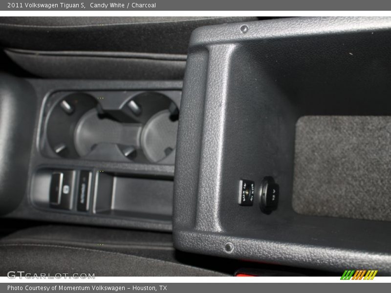 Candy White / Charcoal 2011 Volkswagen Tiguan S