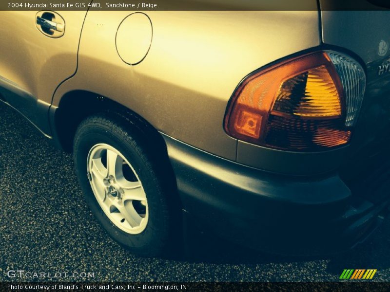 Sandstone / Beige 2004 Hyundai Santa Fe GLS 4WD