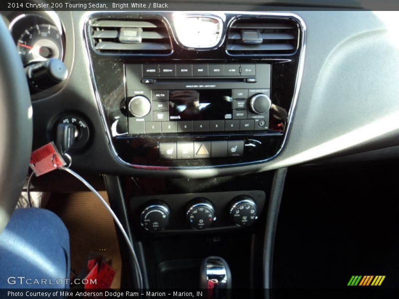 Bright White / Black 2014 Chrysler 200 Touring Sedan