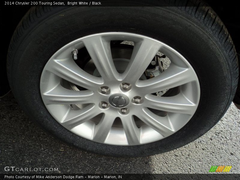 Bright White / Black 2014 Chrysler 200 Touring Sedan