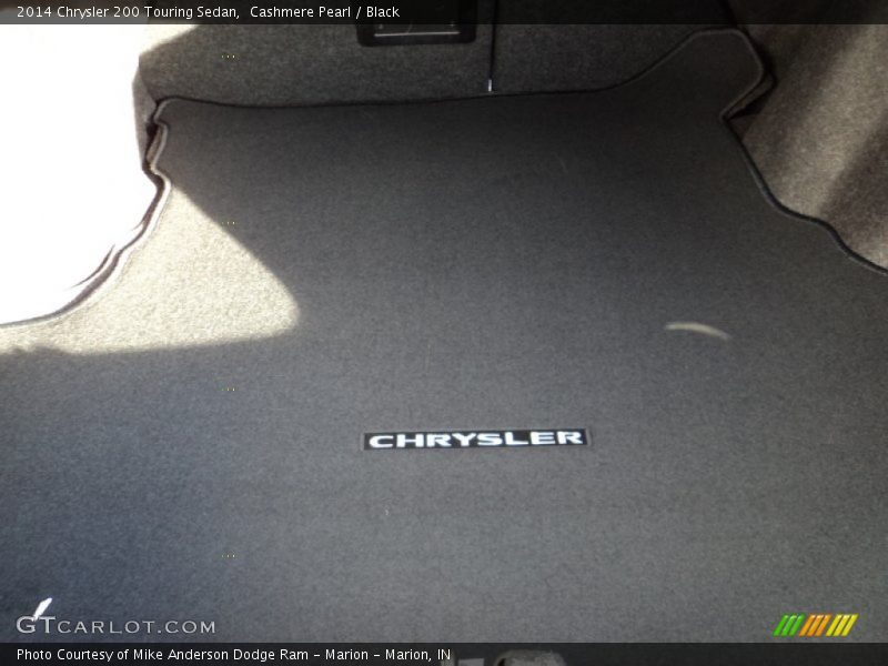 Cashmere Pearl / Black 2014 Chrysler 200 Touring Sedan