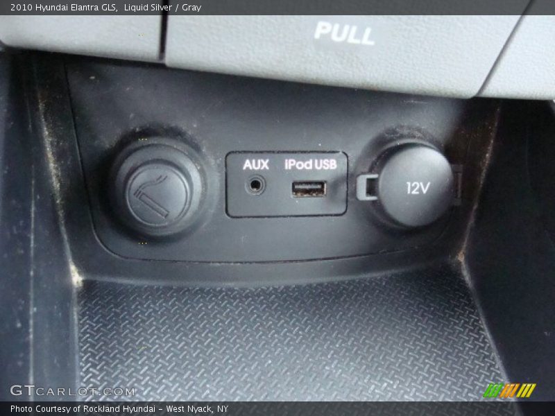 Liquid Silver / Gray 2010 Hyundai Elantra GLS