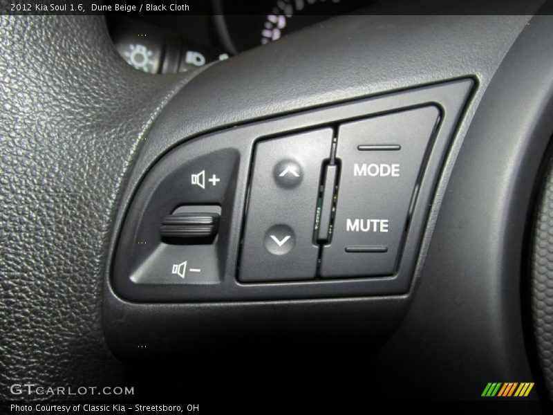 Dune Beige / Black Cloth 2012 Kia Soul 1.6